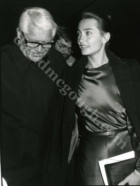 Cary Grant, Barbara 1981 NY.jpg